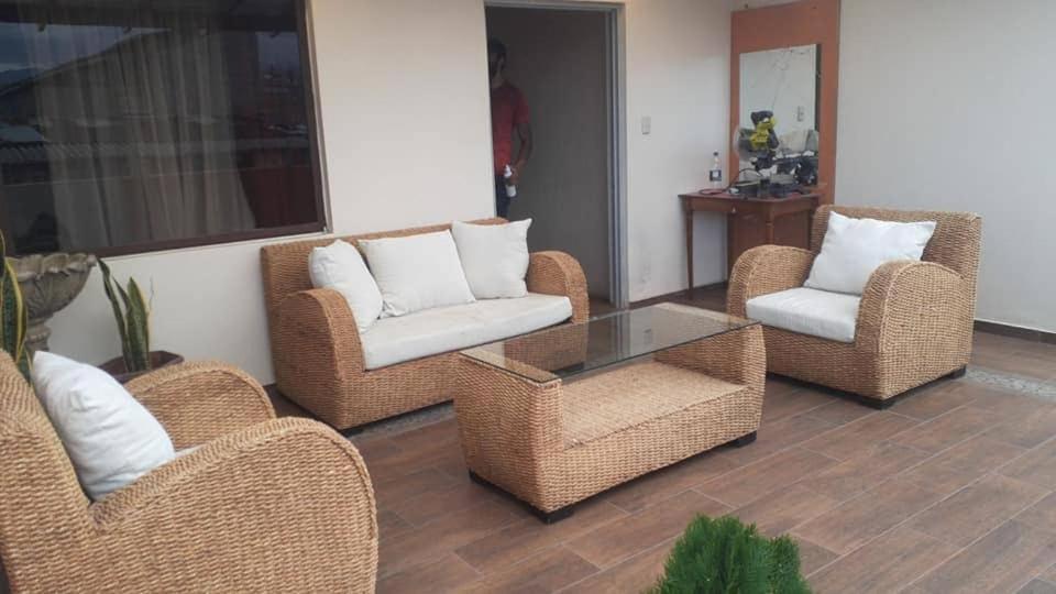 קואנקה Hostal Nizza מראה חיצוני תמונה